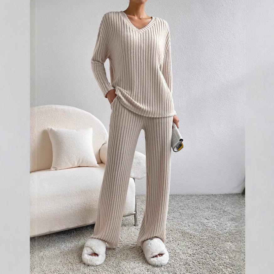 

Autumn Women s Ribbed Knit Set: V-Neck Top & Loose Straight-Leg Pants XL