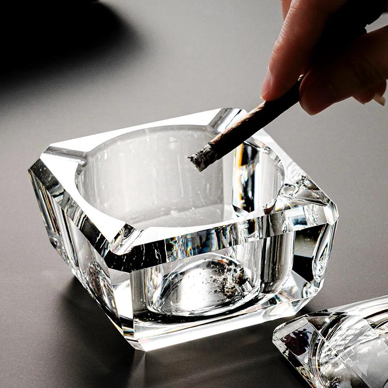 Luxury Crystal Glass Ashtray with Lid Household Wind and Fly Ash Cigar Ashtray Living Room Home Decoration Cigar Accessories