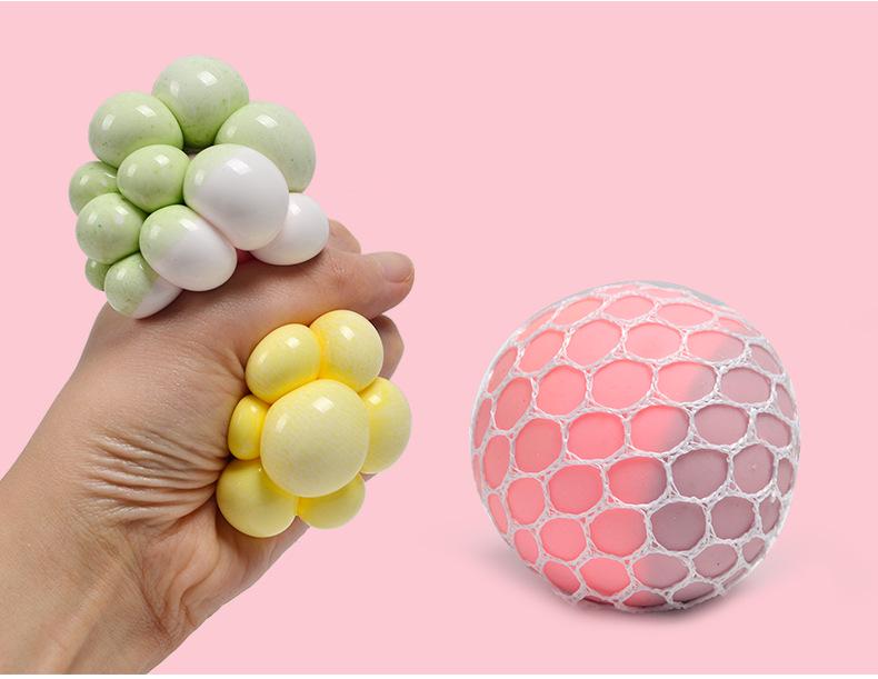 Novelty Color-Changing Grape Squeeze TPR Rubber Stress Ball Toy
