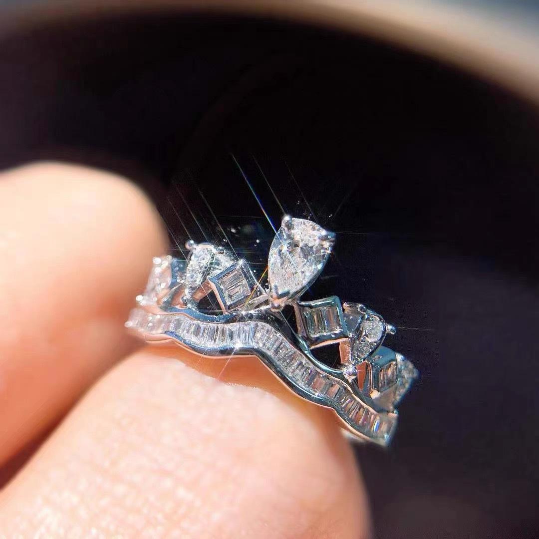 

Premium crown coronation full diamond ring for women, light luxury high carbon diamond temperament elegant and sweet gift no. 6