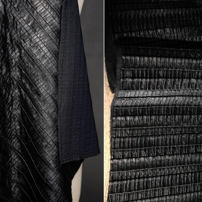 Heavy Weaving Pleated Textured Leather Fabric Vertical Patterned Pleated Leather DIY Sewing Bag Outerwear Clothing Design Fabric 110x70cm чёрный