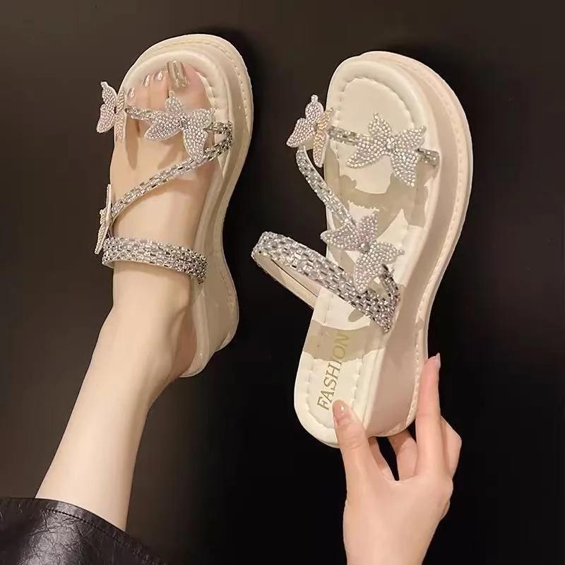 Fashion Outdoor Fashion Slippers 2025 Summer Concise New Women’s Thick Sole Crystal Butterfly Sandals Round Toe for Beach Shoes Female