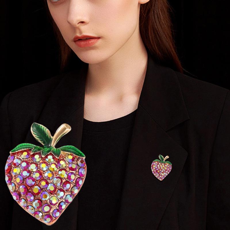 Light Luxury Strawberry Sweet Enamel Brooch Cute Fruits Badge Fashionable Clothing Accessories Corsage Gifts