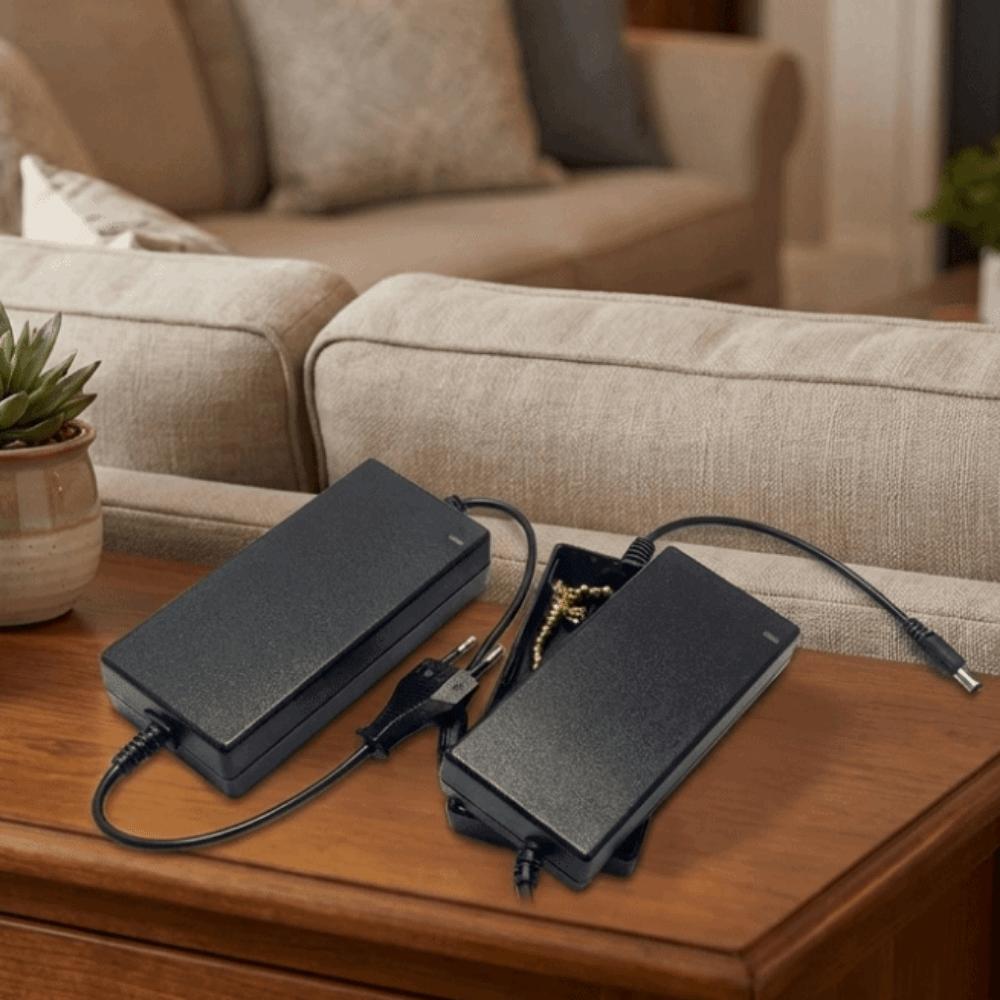 Kunststoff Simulierte Computer-Ladegerät-Box Diebstahlsicherer Adapter Versteckte Box Geheimes Geldetui Dekorativer Versteckter Schmuckorganizer