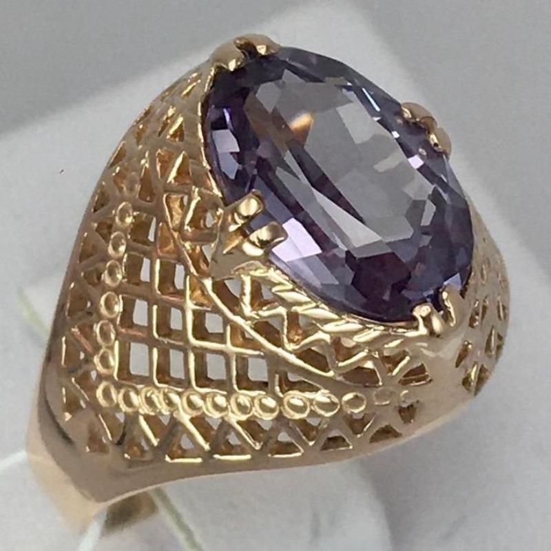 Vintage Inlaid Purple CZ Women's Ring Dazzling Gold Color Hand Carving Daily Wear Party Jewelry Anniversary Gift