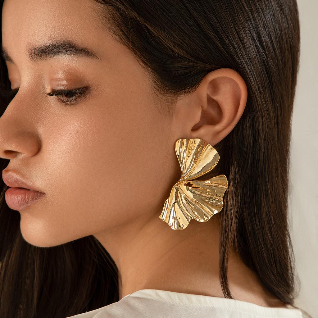 Salircon Gotische Dicke Metall Halb Ginkgoblatt Ohrstecker Mode Unregelmäßige Geometrie Ohrringe Damen Eleganter Ohrschmuck