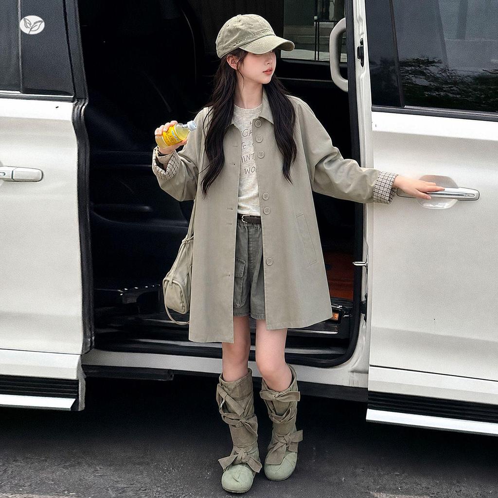 2026 Autumn Girls' Plaid Patchwork Windbreaker: British Style Mid-Length Coat for Junior High Students