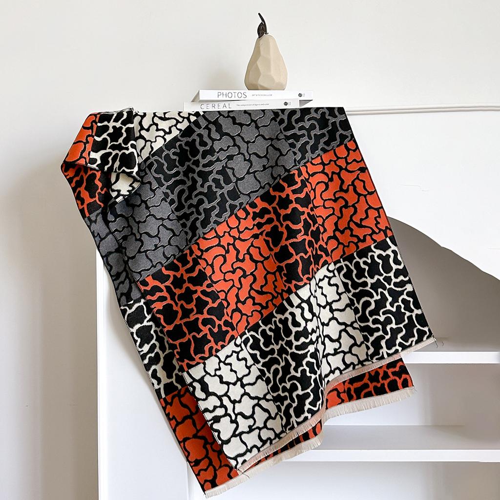 Leopard Print Fashion Double-sided Imitation Cashmere Scarf, Warm Long Scarf, High-end Versatile To Keep Out the Cold and Thickened Scarf