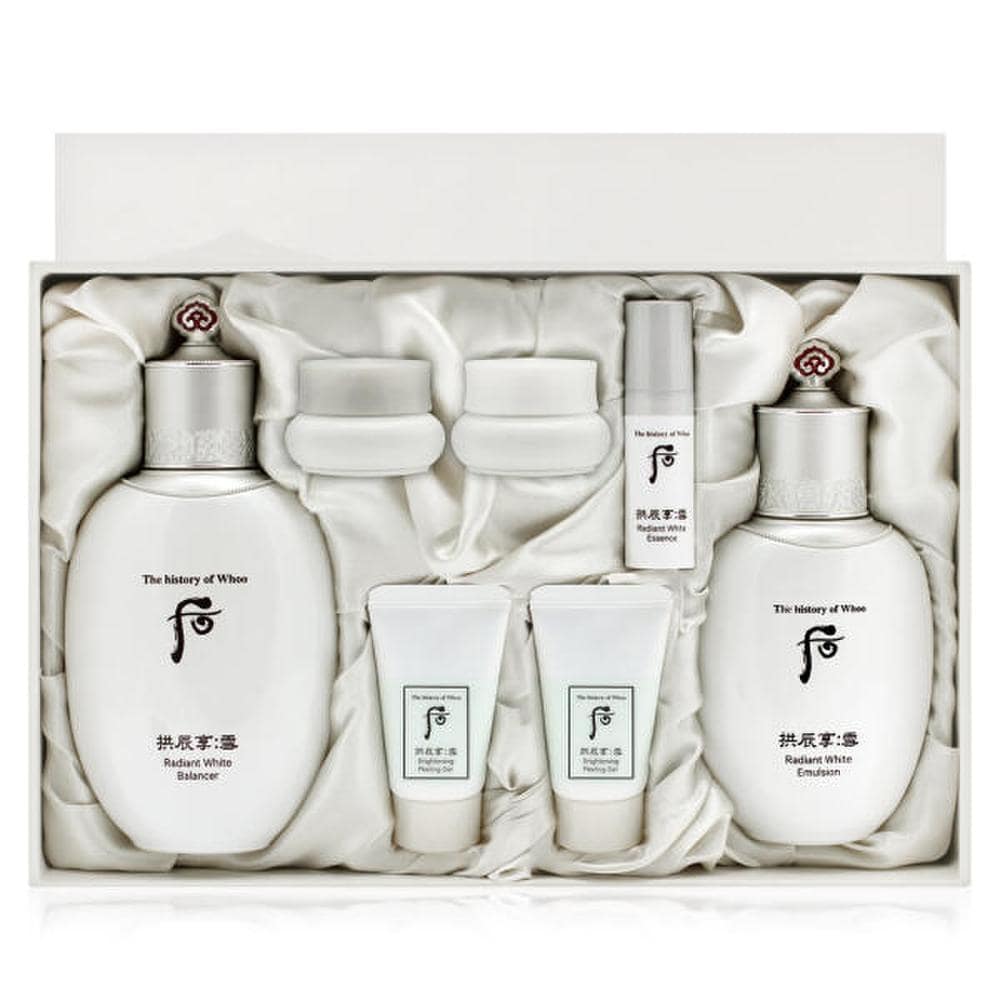 

The Who The Who Gongjinhyang Seol Whitening 2-piece special set includes balancer 150ml, lotion 110ml, and additional items