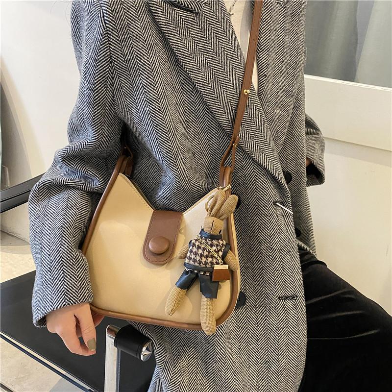 Retro Casual Crossbody Bag for Women Designer Shoulder Handbag Versatile Travel Bag for Girls