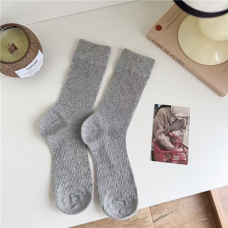 Female Spring and Summer Thin Style Pure Cotton Hemp Medium Tube Moon Cotton Socks