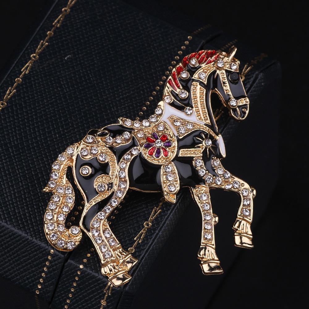 Luxury Zodiac Animal Lapel Pins Rhinestone Metal Badge Pin Strong Horse Brooches  for Women