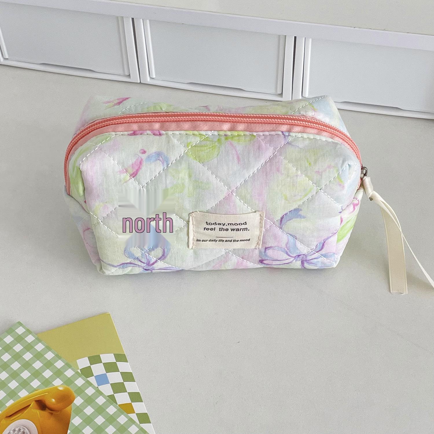 

Чарівна косметичка з метеликом: Стильне кольорове блокування макаронів, портативне сховище