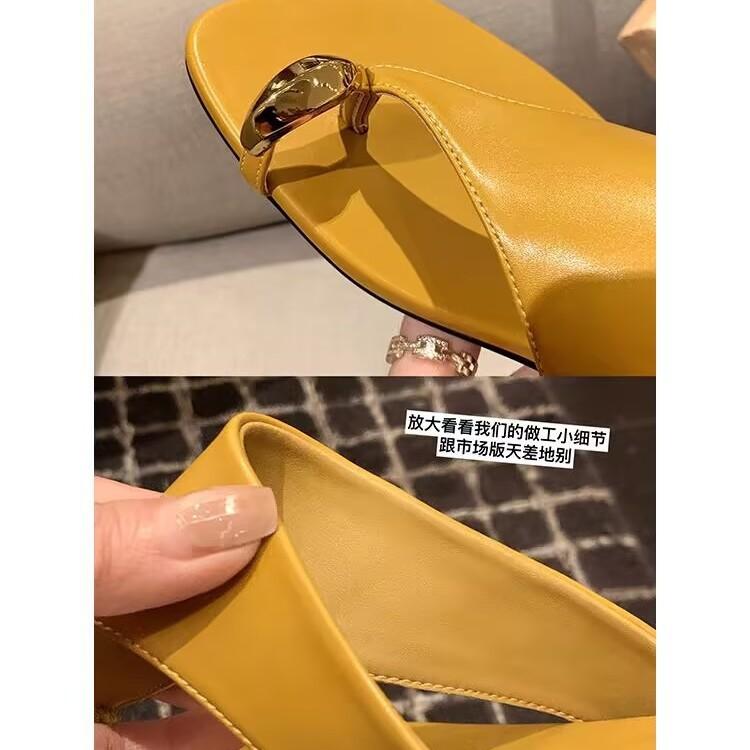 2025 Summer New Flat-bottomed Beach Cover Toe Small Cool Slippers Wear Fashion Casual Versatile Slippers Women's Shoes