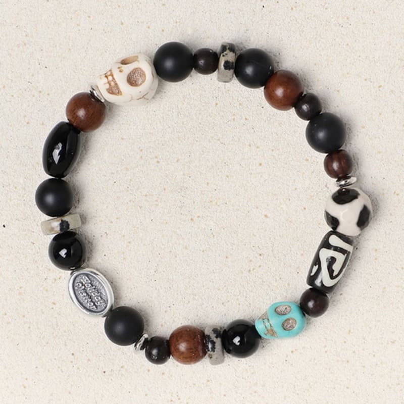 

HolidayVisitor Oval Stone Bracelet - Black Skull XL
