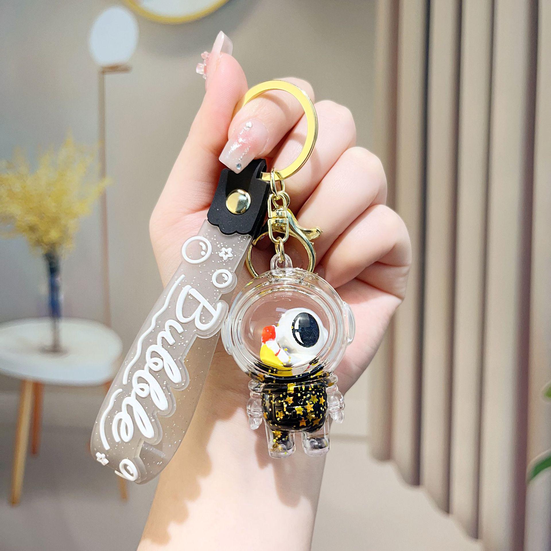

Acrylic Glitter Liquid Sand Astronaut Keychain Pendant