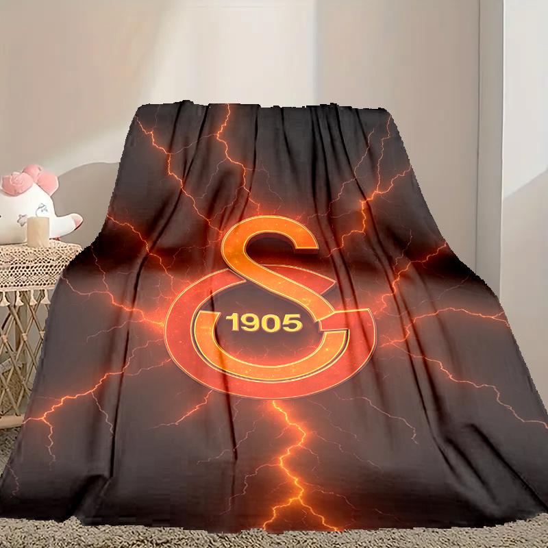 1pc Galatasaray SK Blanket, Cozy Valentine's Day Blanket, Multi-functional Nap Blanket Available Throughout the Four Seasons