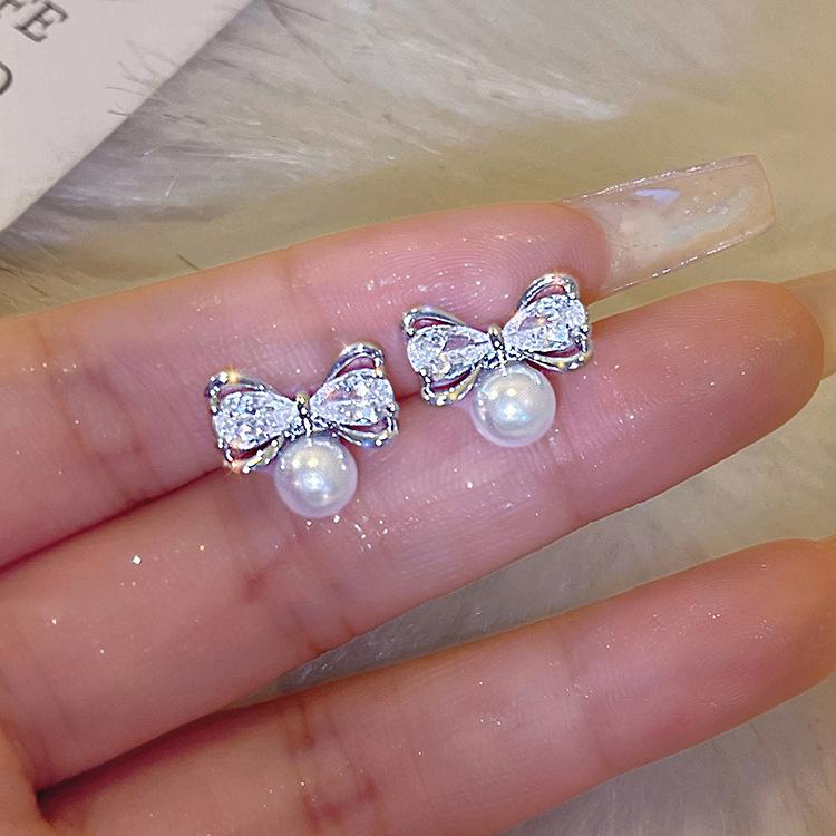 Zircon Geometric Pearl Stud Earrings Autumn and Winter Retro Elegant Earrings Temperament Earrings Women