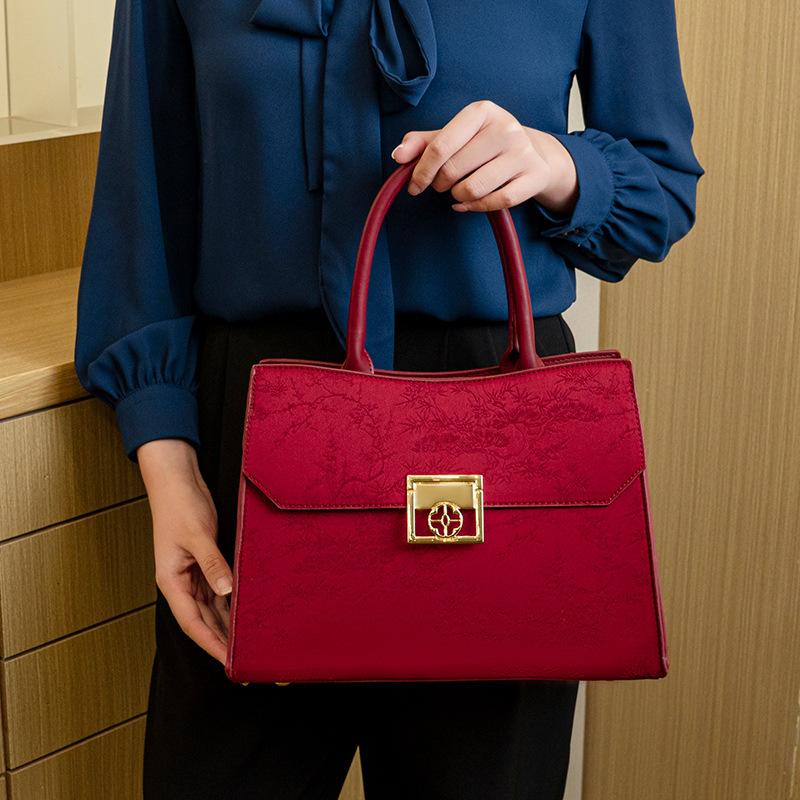 Mother's Day gift: practical and elegant handbag, large-capacity crossbody bag for middle-aged women, mom style