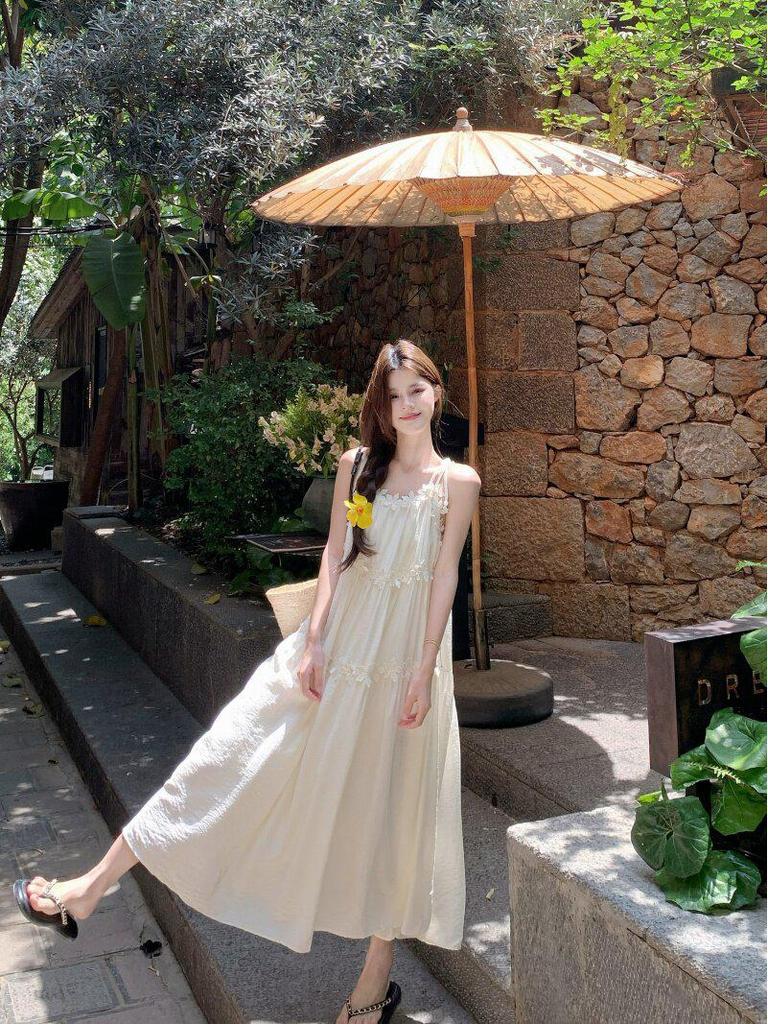 Spring 2026 French Holiday 3D Floral Tiered Camisole Dress for Women