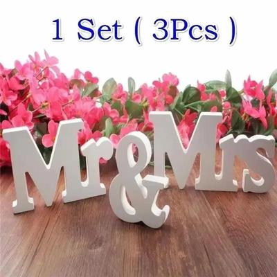 1Set ( 3Pcs )  Newest Design English Letters Mr&Mrs Wedding Decoration Present Table Centrepiece De Wedding Decor Miniatures