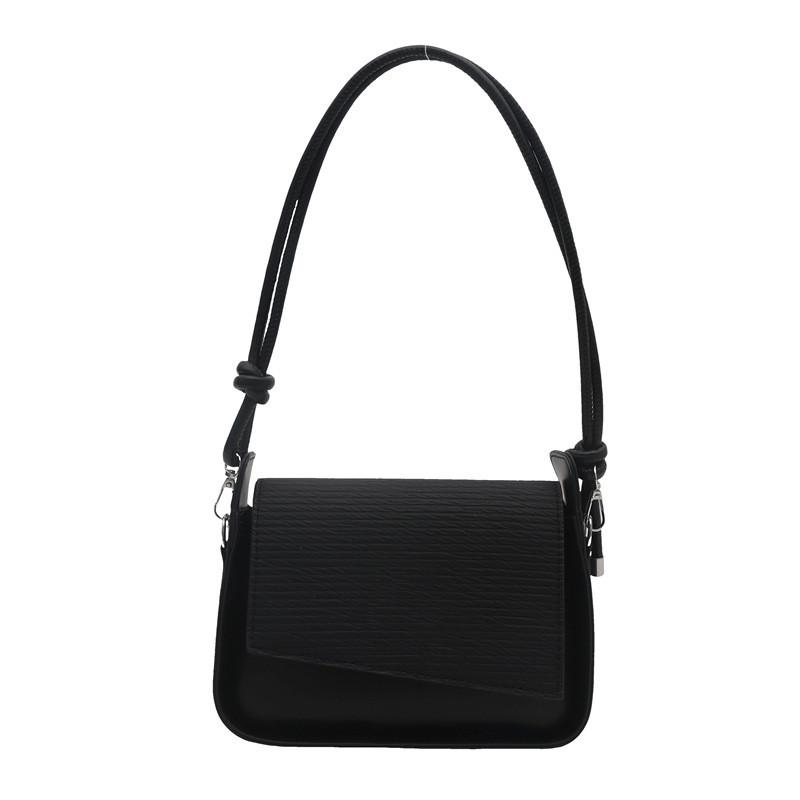 Pu Material Elegant Square Tote Bag For Women Ideal For Use Everyday