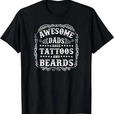 Geniale Väter haben Tattoos und Bärte T-Shirt