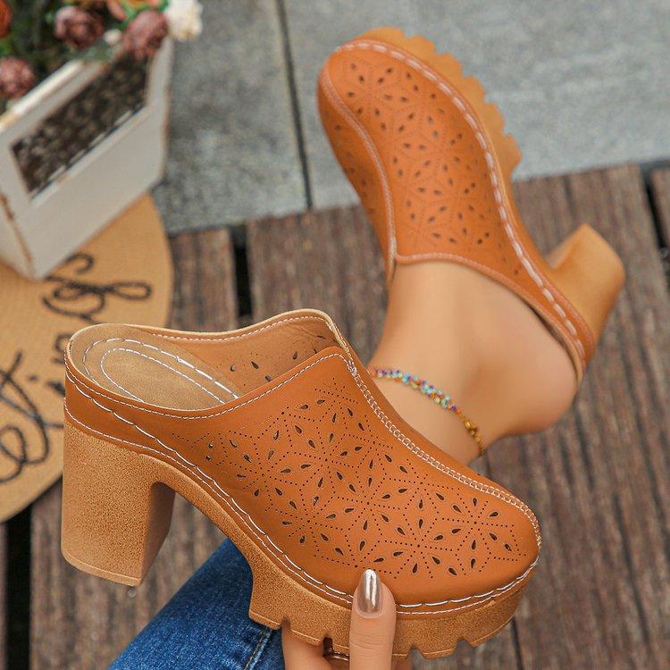 Damen Übergröße Wildleder High Heel Pantoletten Sommer Europäisch Amerikanischer Stil Geschnitzt Hohl Geschlossene Zehen Dick Blockabsatz