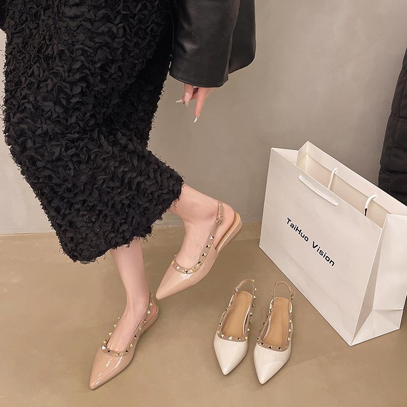 French retro nude rivet bag head sandals women's summer 2025 new pointed fashion versatile high-heeled sandals