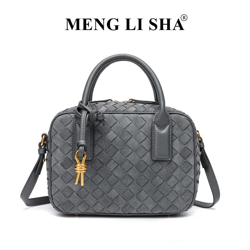 

New classic woven bag single shoulder messenger women s bag high-end sense portable small square bag light