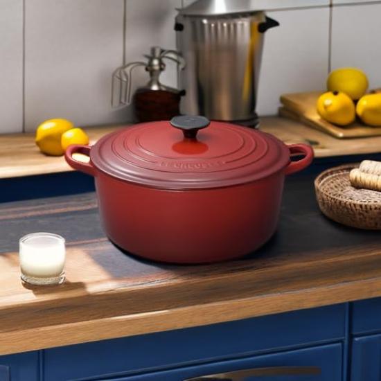 Le Creuset Cast Iron Enameled Pot Cocotte Ronde 28 cm Cherry Red Gas IH Oven Compatible