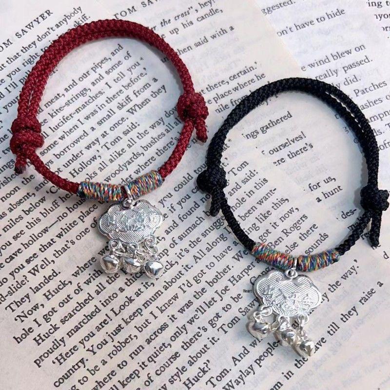 Xiaohongshu-inspiriertes chinesisches Sicherheitsverschluss-Glockenarmband - Perfektes Geschenk für Freundin oder beste Freundin