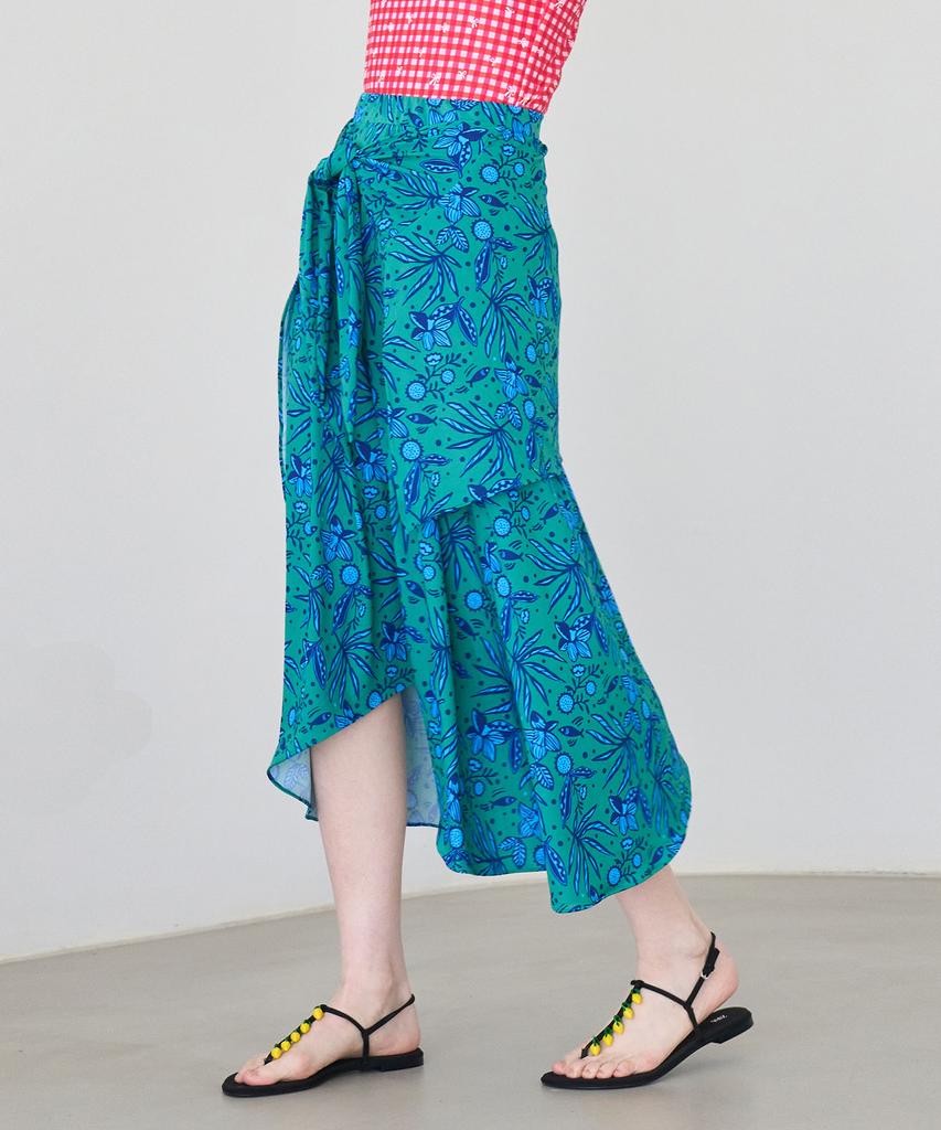 Bonide Tie Skirt Underwater