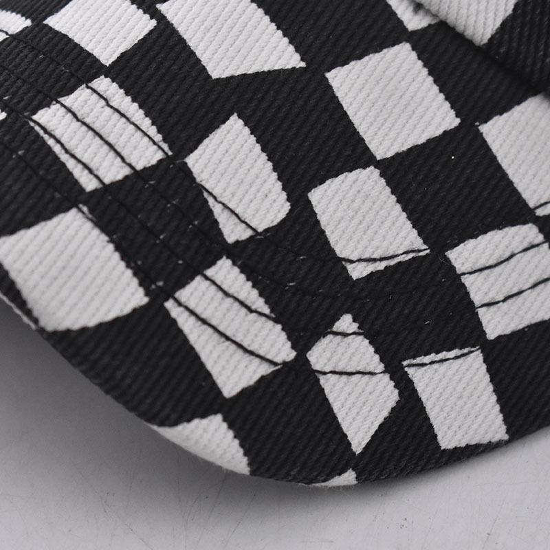 Checkered Mesh Baseball Cap for Men Women, Retro Plaid Trucker Hat with Breathable Net