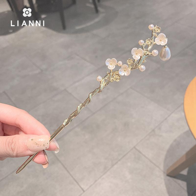 1pc Ancient Style, Flowers, Tassels, Hairpin, for Women, a Sense of Luxury, Hanfu, Versatile, Hairpin, Buyao (a Type of Ancientt