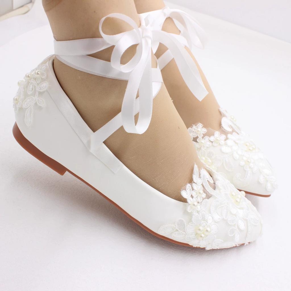 Scarpe da Sposa Bianca con Laccetti e Fiori Design Tacchi a Spillo con Perle Scarpe a Punta Tonda con Plateau Tacchi Alti Scarpe di Lusso per Ballo di Fine Anno Donna