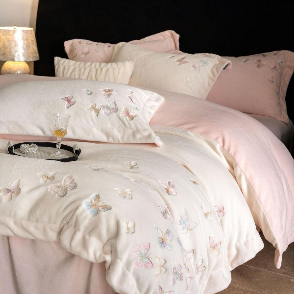Class A Winter Girl Heart Thickened Milk Fleece 4Pcs Set Butterfly Embroidery Warm Coral Fleece Bed Sheet Quilt Cover Bedding
