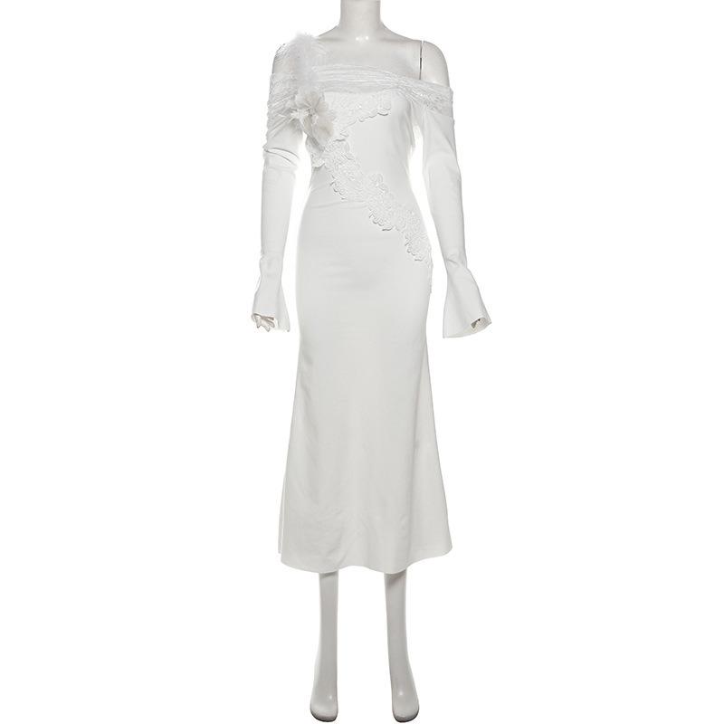 Autumn and Winter Women's Solid Color Slim-fit High-waisted Fashion One-line Collar Long-sleeved Dress