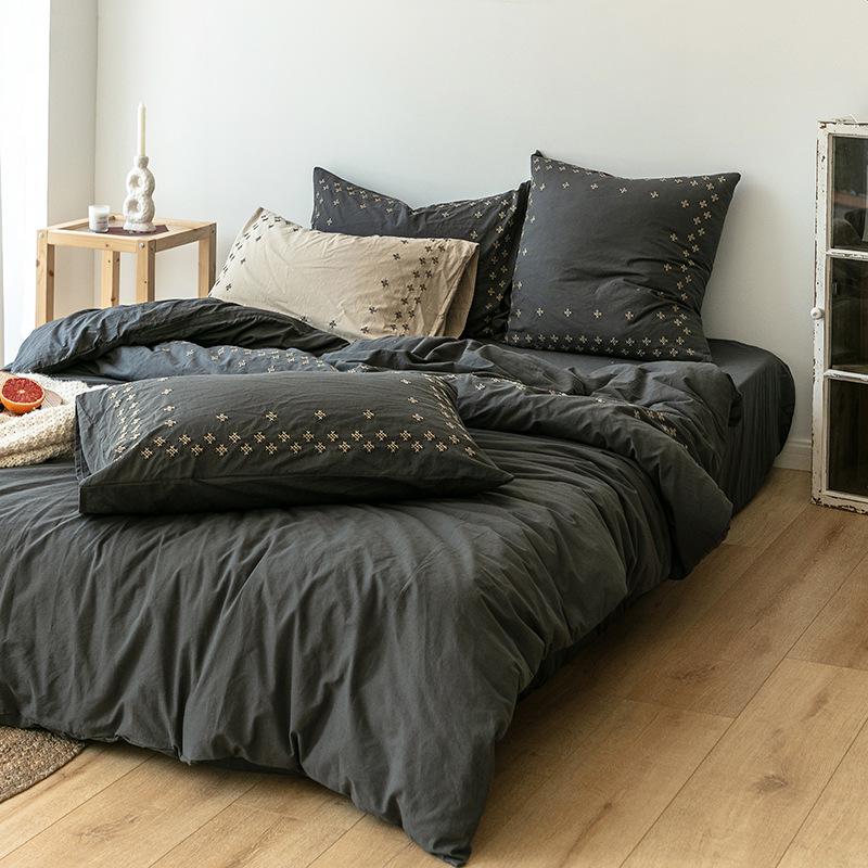 Artistic Washed Cotton Embroidered 4-Piece Bedding Set - Solid Color Bed Sheet and Duvet Cover 1.8m Flat Sheet Set