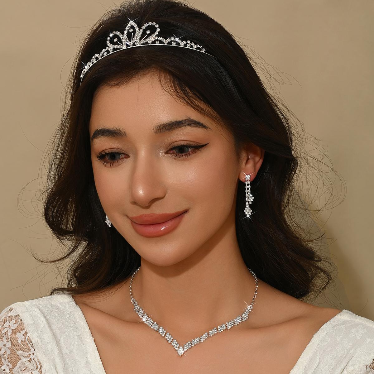 

Ladies Fashion Simple Design Geometric Diamond Elegant Crown Necklace Earrings Zircon Set