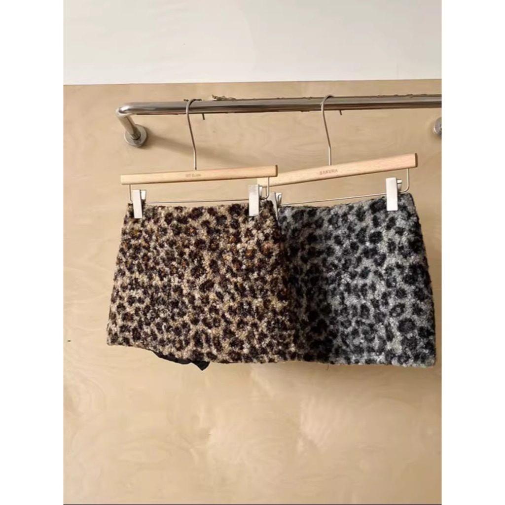 Minigonna da Donna Taglie Forti a Vita Alta con Stampa Leopardo e Linea ad A in Lana d'Agnello - Snellente e Sexy per Autunno/Inverno
