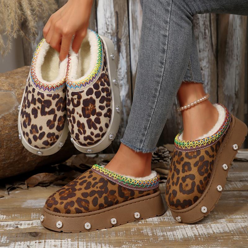 Leopard Thick Bottom Indoor Slippers For Women 2025 Winter Warm Thick Plush Home Slippers Comfort Platform Metal Rivet Slides