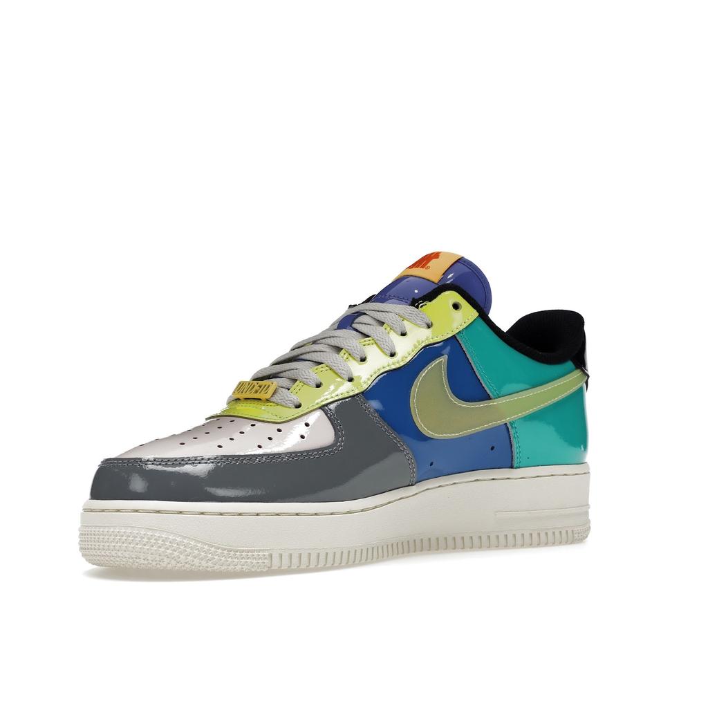 Undefeated x Nike Air Force 1 Low Community Herren Sneaker Mehrfarbig Rauchgrau Topasgold DV5255-001