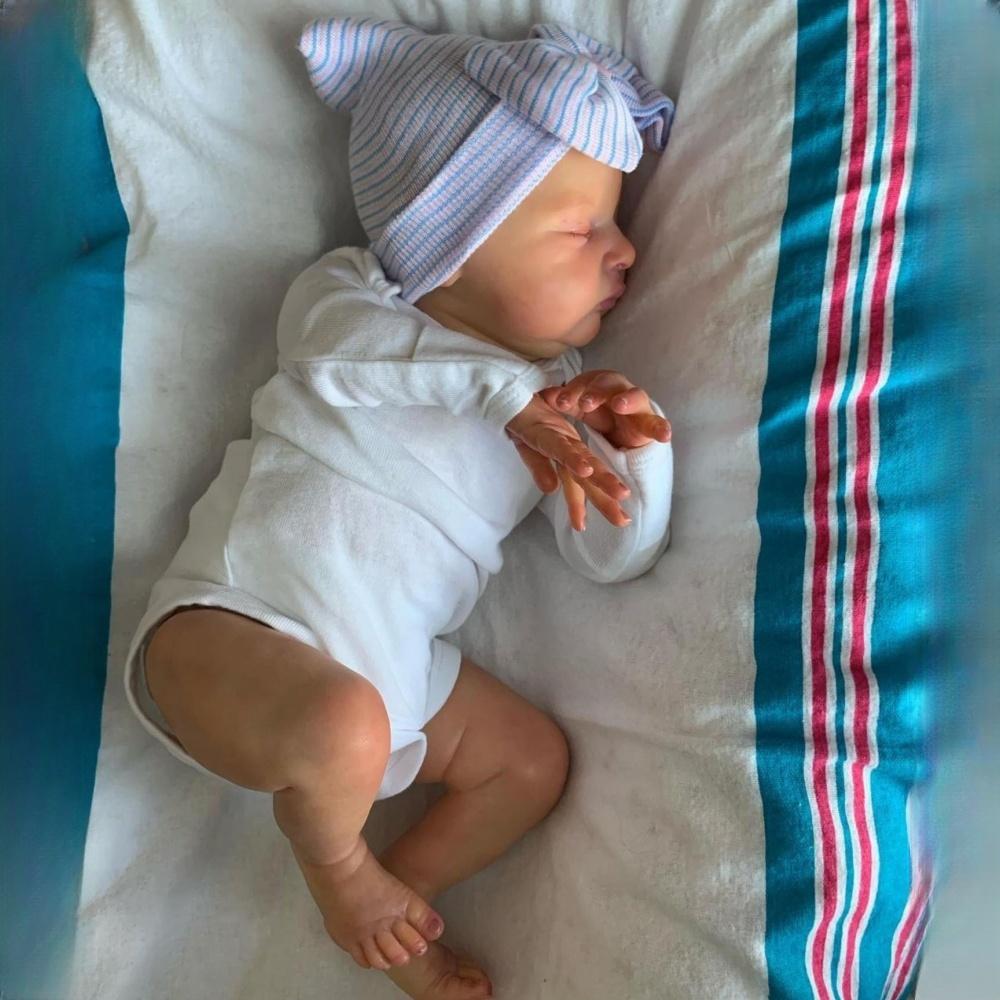 Lifelike Handmade 3D High-color Painting Reborn Dolls 20'' 50cm Soft Cotton Body Newborn Doll Closed Eyes Realsitic Sleeping Baby Doll Toys for Kids