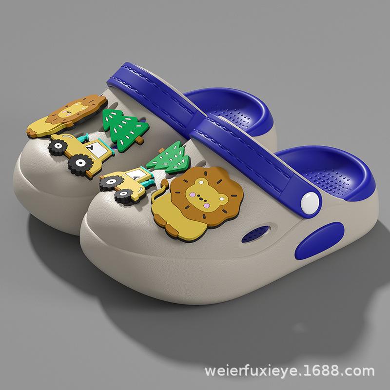 

Children s summer cartoon sandals for boys, suitable for indoor and outdoor wear, with closed toe, non-slip soft sole, for toddlers and babies 13Code【Inner Length12CM
