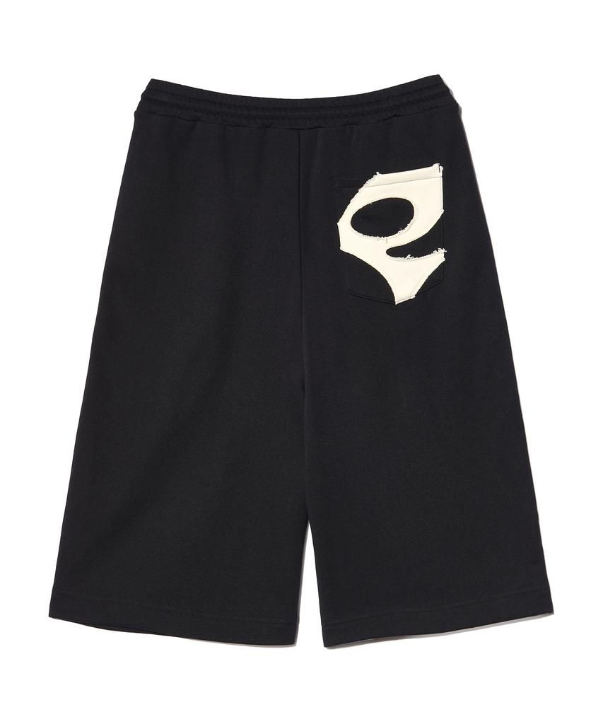 PEACE MAKER Pce Applique Deep Tuck Bermuda Sweat Shorts (Black)