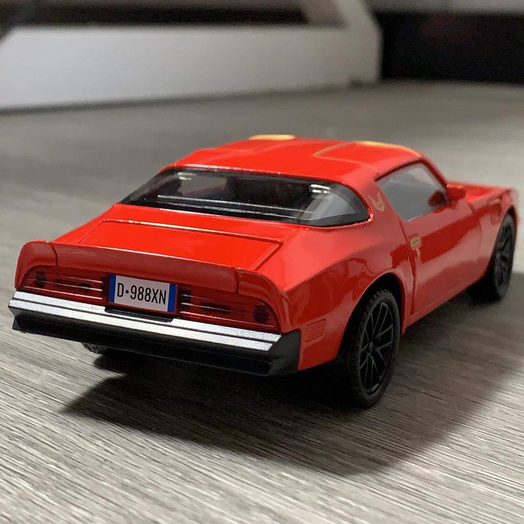 1/32 Pontiac Firebird Trans Am Trendy Alloy Model Car Ornament High Simulation Collectible Holiday Present for Boy & Living Room
