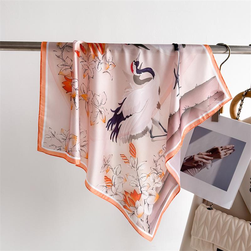 

Маленький квадратный шарф 70 см, шарф из искусственного шелка, головной платок, весенне-летний шарф с принтом «Данфэн с журавлем», шарф, профессиональный универсальный шарф 70*70cm