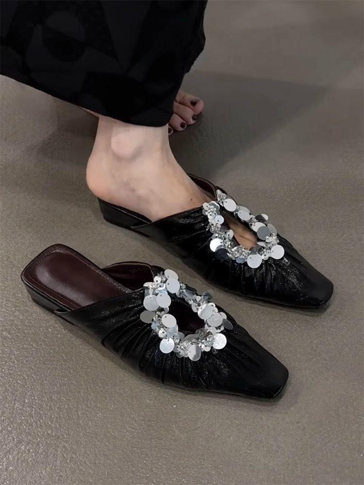 

Новый декоративный дизайн верхней одежды низкий каблук одинарные туфли пайетки 2025 крутые тапочки женские квадратный носок нишевый французский лето складки 40 чёрный