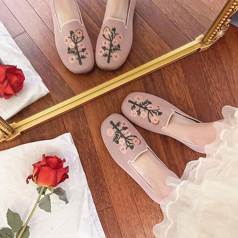 New old Beijing cloth shoes mother shoes embroidered shoes flying woven light breathable comfortable lazy casual shoes 35